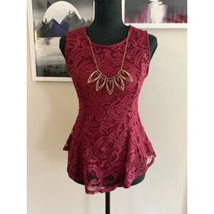Scobe Sleeveless Lace Peplum Blouse Burgundy Floral Pattern Size M